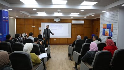 محافظ كفر الشيخ: تدريب 25من مسؤولي منظومة الإعلانات ومشرفي النظام