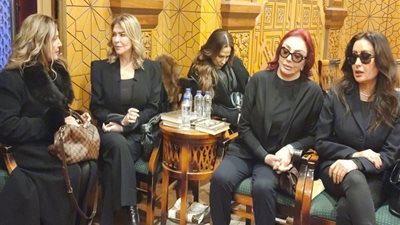 عزاء والدة لطيفة كامل العدد بحضور نجوم الفن والمجتمع
