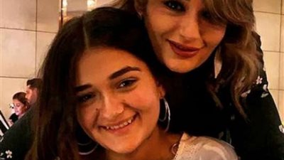 زوجة الفنان احمد زاهر توجه رسالة لابنتها بشأن 