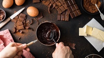 طريقة تذويب الشوكولاتة فى المنزل