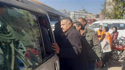 حملات مفاجئة على مواقف المنيا للتأكد من التزام السائقين بتعريفة الركوب