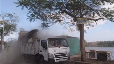 محافظ كفرالشيخ يتابع جهود الوحدات المحلية في حملات النظافة