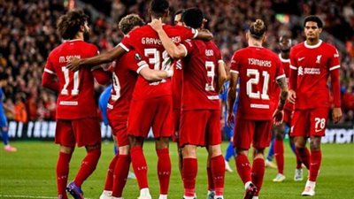 دياز ونونيز يقودان هجوم ليفربول أمام بورنموث