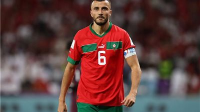 شاهد.. قائد منتخب المغرب يهاجم مواعيد مباريات كأس أمم إفريقيا