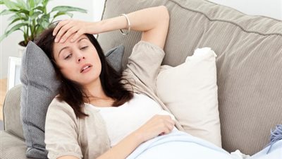 4 أسباب لارتفاع درجة حرارة المرأة الحامل .. وهذا تأثيرها على الجنين