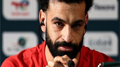 رامي عباس يوجه رسالة قوية لمنتقدي محمد صلاح بعد مغادرته المنتخب