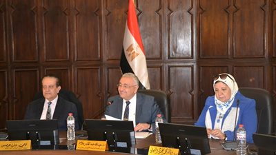 جامعة الإسكندرية تشكل لجنة لتوثيق المباني والمقتنيات التراثية