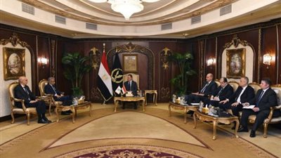 توفيق يستقبل أمين عام مجلس وزراء الداخلية العرب للإعداد للإجتماع الوزارى السنوي المقرر عقده بتونس