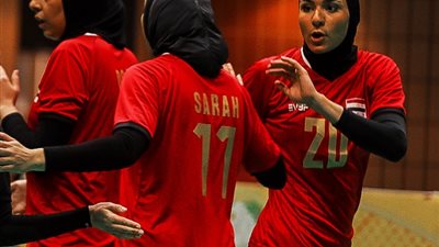 منتخب سيدات الطائرة يحصد ذهبية المنطقة الخامسة بعد الفوز على كين