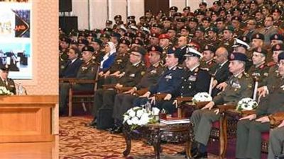 وزير الدفاع يشهد مناقشة البحث الرئيسى لإدارة الشئون المعنوية