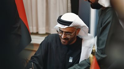 في ندوة بالقاهرة.. إشادة جماعية بكتاب جمال السويدي عن صاحب السمو الشيخ محمد بن زايد