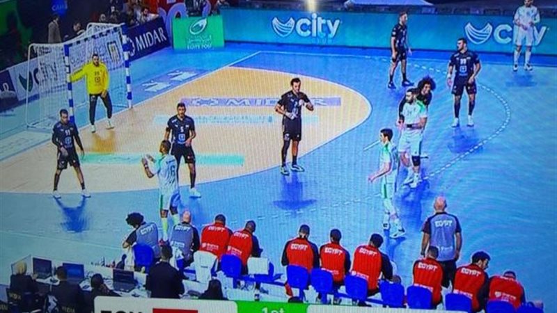 منتخب مصر والجزائر