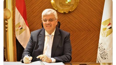 عاشور يوجه بالانتهاء من أعمال الصيانة بالجامعات والمدن الجامعية
