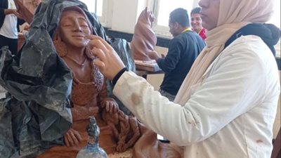 رئيس جامعة بنها يمنح ساعات اضافيه في ملتقي ابداع