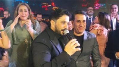 أحمد شيبة ومصطفى حجاج يتألقان فى حفل زفاف ابنة عصام كاريكا