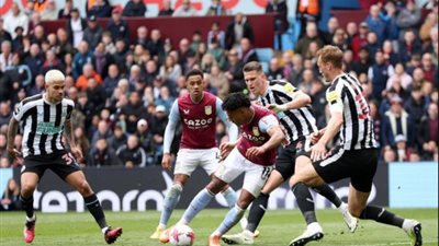 أستون فيلا يسقط أمام نيوكاسل يونايتد بثلاثية في الدوري الإنجليزي