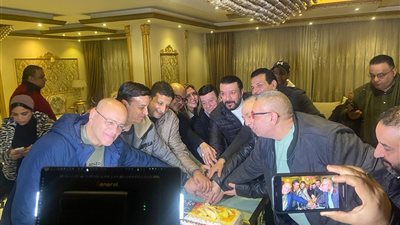 مجلس نقابة الموسيقيين يزور مصطفى كامل في منزله ويطالبوه بالرجوع عن الاستقالة