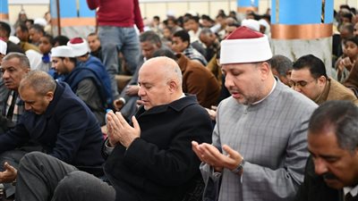 محافظ قنا يفتتح مسجد الخير بحجازة قبلي في قوص