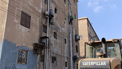 استجابة للأهالي..تغيير الصرف في عمارات نفيشة بالإسماعيلية