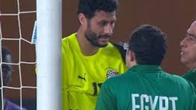 جلسة أخيرة لمسئولى الاهلى لحسم التعاقد مع بديل الشناوى قبل انتهاء الميركاتو بساعات