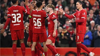 دياز يقود هجوم ليفربول لمواجهة آرسنال