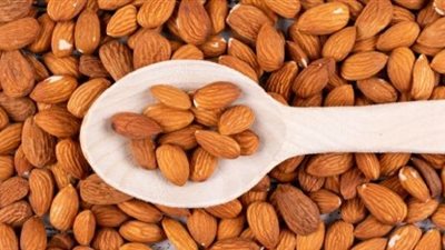 4 فوائد تحصل عليها الحامل من تناول اللوز..تعرف عليها