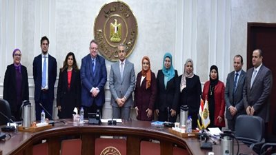 وزير العمل يناقش مبادرة المدير العام بجنيف بشان تحالف عالمى من أجل العدالة الإجتماعية