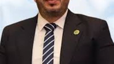 رئيس نقابة الاتصالات: قرارات الرئيس السيسي بزيادة الأجور تاريخية