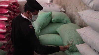 حملات مكثفة لضبط الأسواق والتصدى لمحاولات حجب السلع عن التداول