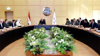 الوزير يتابع تقدم اعمال تنفيذ الخط الأول للقطار الكهربائي السريع