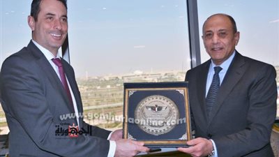 حلمي يبحث مع وزيرالنقل والاتصالات البلغارى التعاون في النقل الجوى