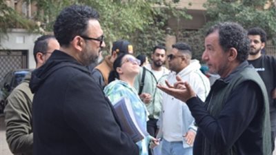 أكرم حسني يستكمل 