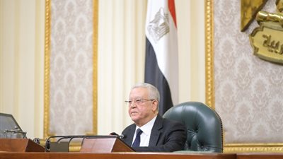 البرلمان يوافق علي عدد من مواد قانون حقوق المسنين
