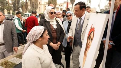 تنشيط السياحة تنظم ورشة فنية بممشى الزقازيق السياحى