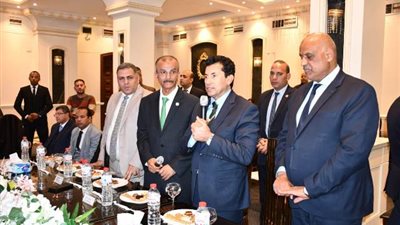 وزير الرياضة يفتتح العديد من المنشآت الرياضية بمصر الجديدة
