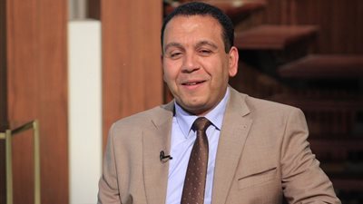 ماذا تفعل إذا كان إبنك ذكي لكنه لا يذاكر دروسه ؟ خبير تربوي ينصح