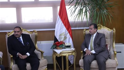عكاوي يلتقي وفد بنك القاهرة لبحث أوجه التعاون المشترك