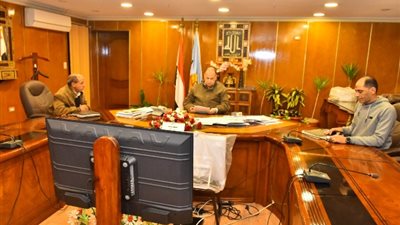 محافظ أسيوط يتابع أنشطة وفعاليات مديرية الطب البيطري بالقرى