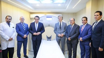 وزير الصحة يتفقد مستشفي إمبابة العام