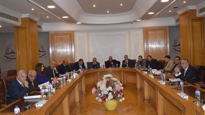 غرفة القاهرة: إقامة معارض 
