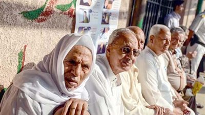 كبار السن .. في العين والقلب