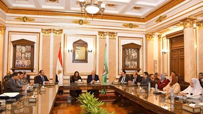 جامعة القاهرة ووزارة الهجرة توقعان مذكرة تفاهم فى التدريب والبرامج التوعوية