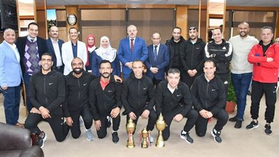 منتخب كرة القدم بجامعة القناة يفوز بدوري المصالح الحكومية