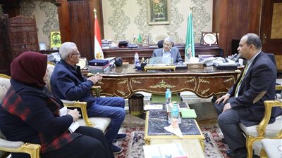 محافظ المنيا يتابع استدامة مشروع تحسين سبل العيش والتغذية