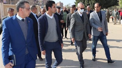 محافظ القليوبية يتفقد عدداً من المشروعات بمدينة القناطر الخيرية