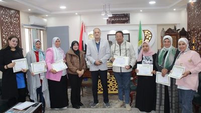 مدير تعليم الإسماعيلية يكرم الفائزين في مسابقة المدرسة الأمنة