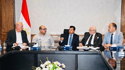 صبحى يناقش استعدادات مشاركة مصر فى دورة الألعاب الإفريقية