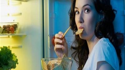 4 طرق فعالة للتخلص من الجوع ليلاً