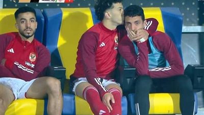 سر دموع طاهر محمد طاهر خلال مباراة الأهلي وبلدية المحلة فى الدورى