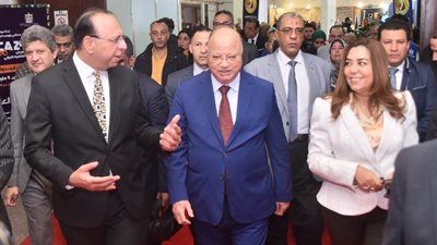 رئيس هيئة المعارض يفتتح معرض القاهرة الدولى بحضورمحافظي القاهرة ودمياط